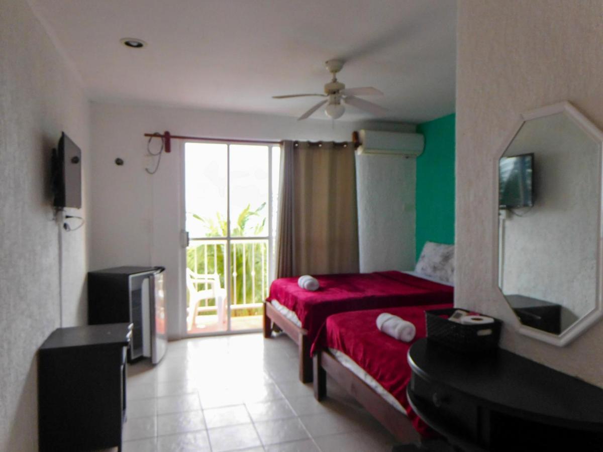 Hotel Ma Elena Isla Mujeres Extérieur photo